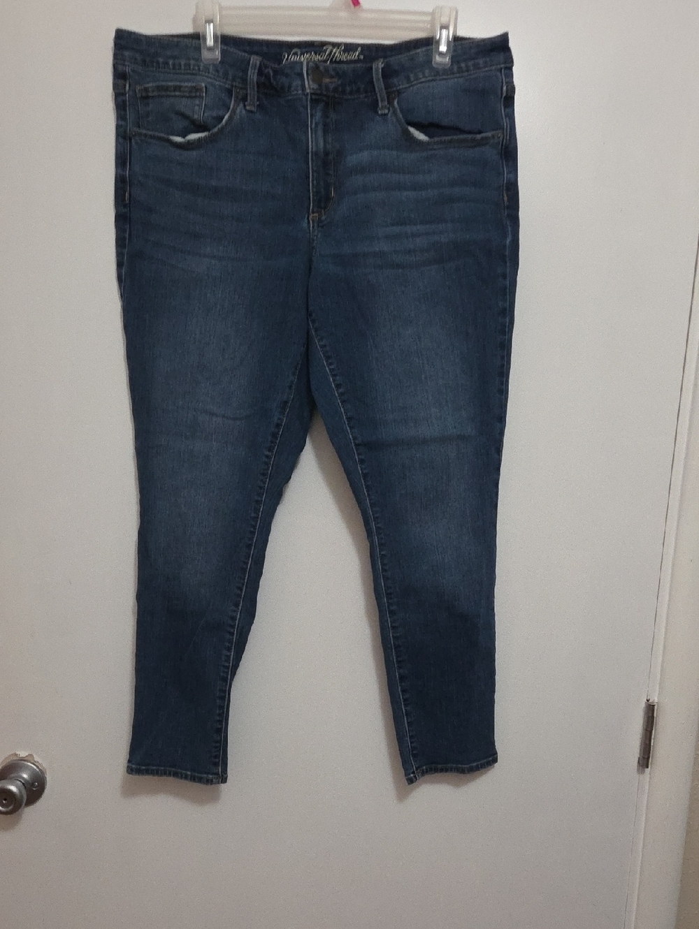 Universal Thread Mid Rise Skinny Jeans 16